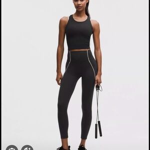 Lululemon wunder train no line piped black size 8